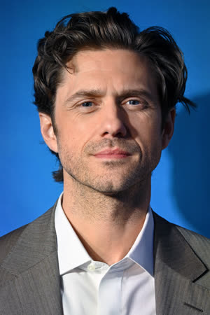 Portræt af Aaron Tveit