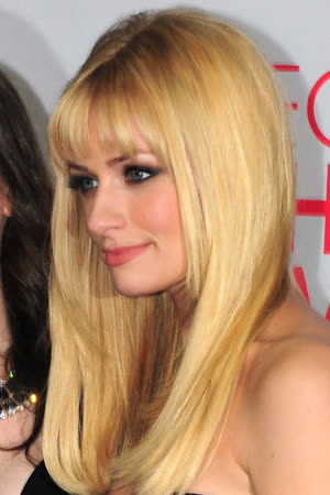 Portræt af Beth Behrs