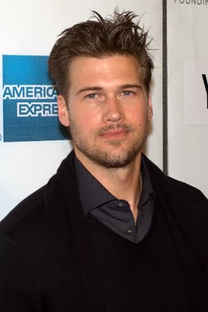 Portræt af Nick Zano