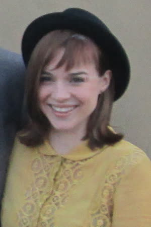 Portræt af Renée Felice Smith
