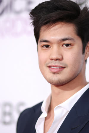 Portræt af Ross Butler