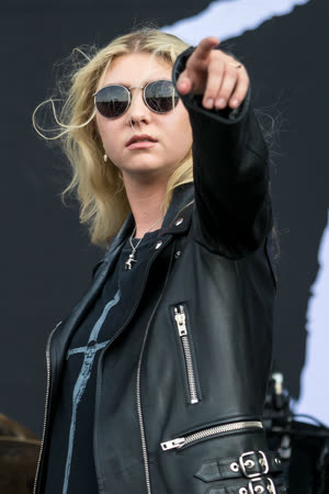 Portræt af Taylor Momsen